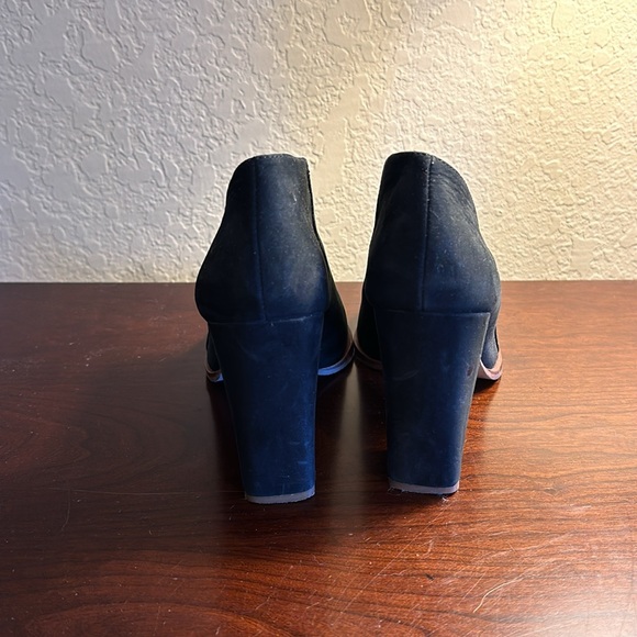 Vince Camuto 3 inch block heel v cut size 10/40 - Picture 5 of 6